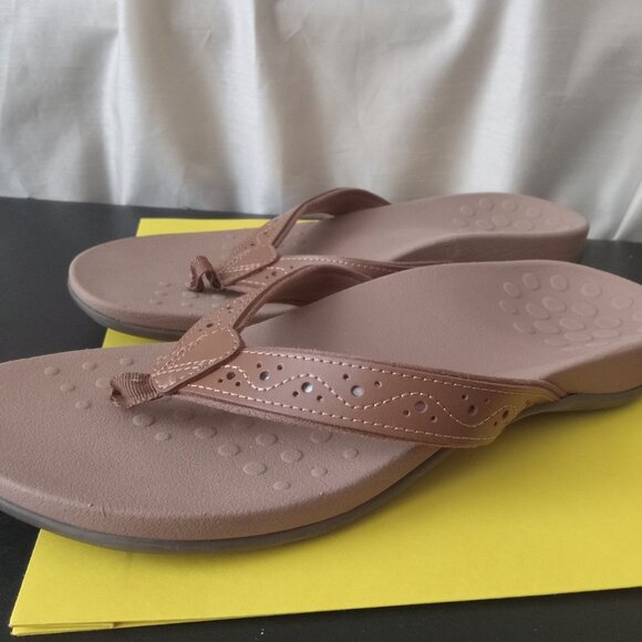 Vionic Brown Sandals/Flip Flops "Aliza" - Womens Size 11 - Picture 3 of 6